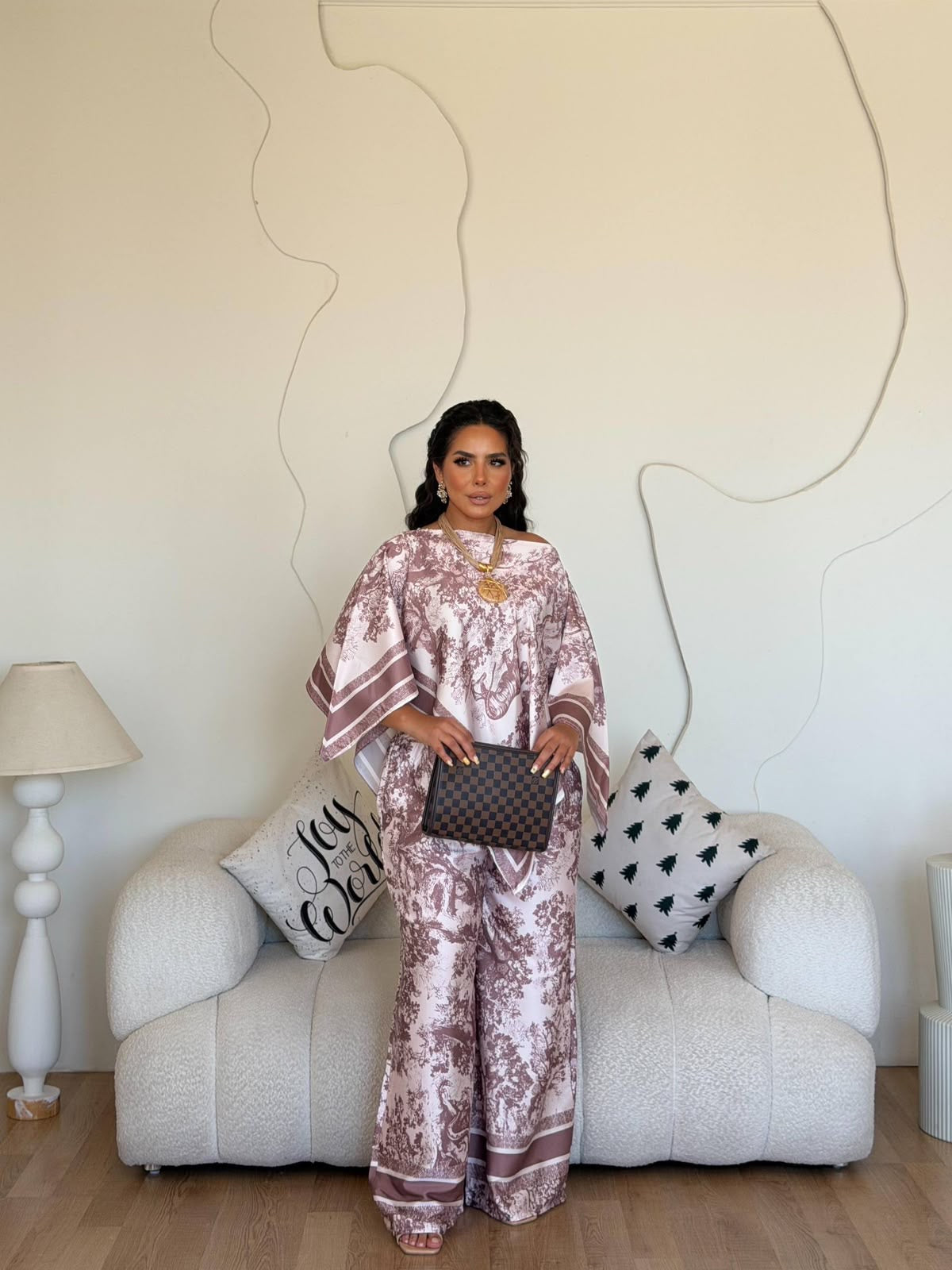 Chic satin set